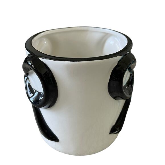 Sheffield Home Hand Painted Large Black Bow Embossed Mug Set of 2 White New - Picture 7 of 15